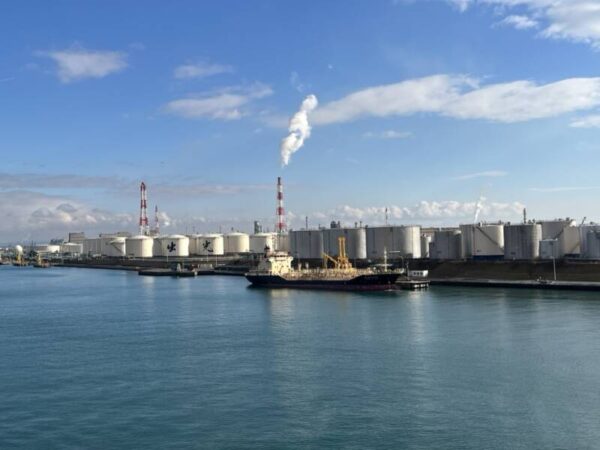 苫小牧西港　太平洋フェリーきたかみ