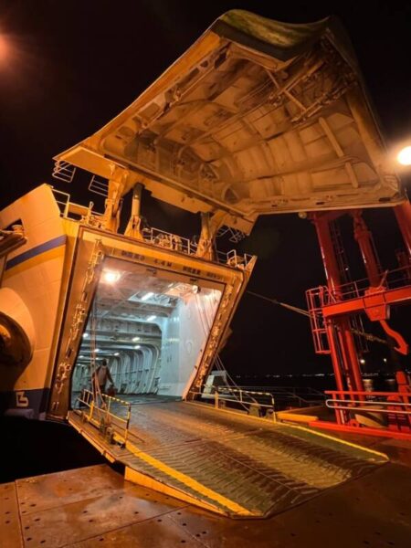 ラストラン目前のあさかぜ5号 青函フェリー